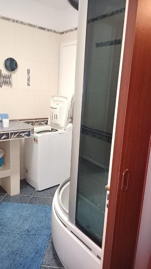 Wolf Apartman Pokojne Ubytovanie V Povazskej Bystrici Ticha Lokalita S Parkovanim Vsade Blizko Vhodne Pre Pracovne Cesty Turistiku Aj Oddych Plne Vybavena Kuchyna Povazska Bystrica Exterior foto